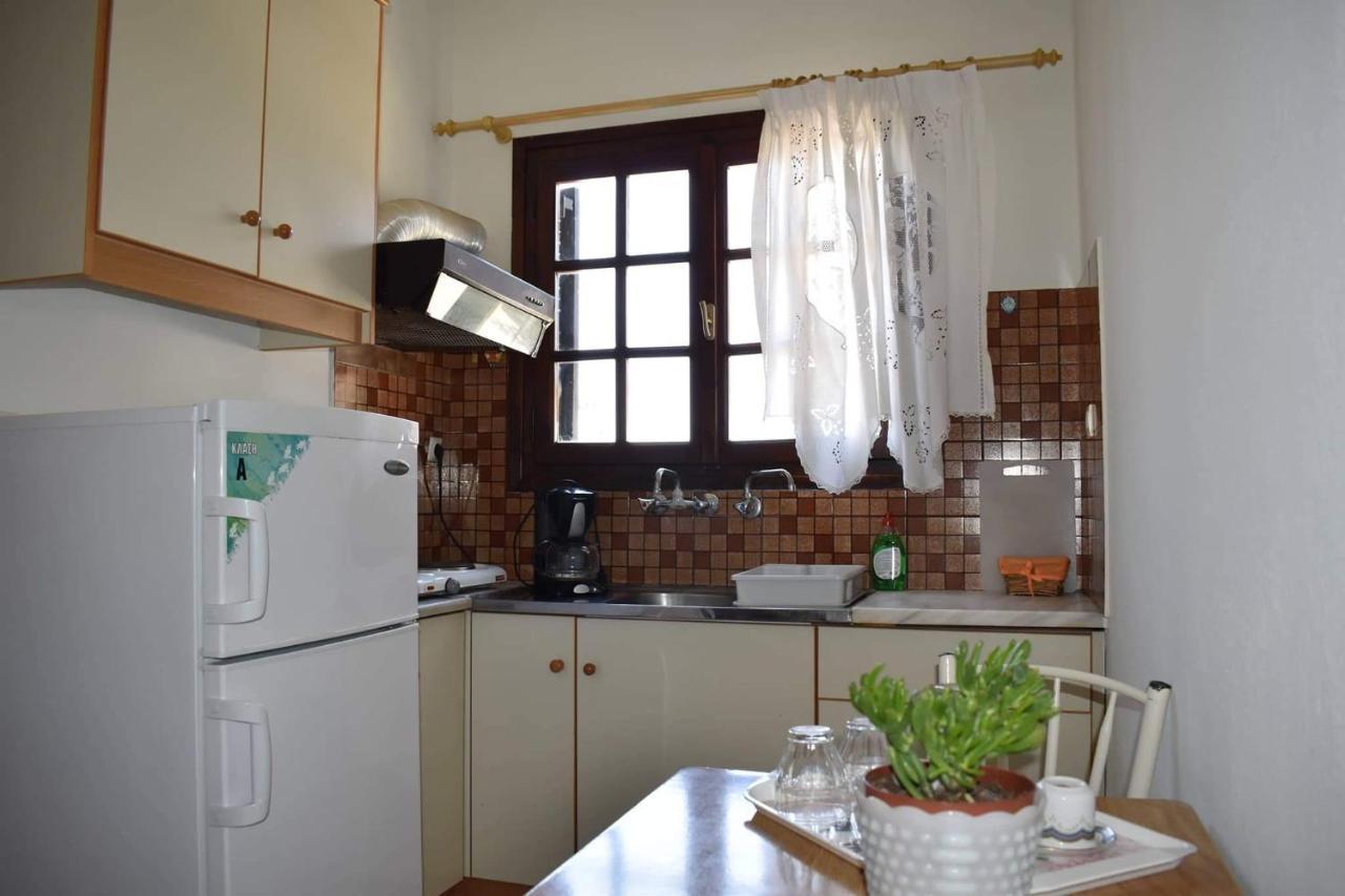 Iliotropio Studios Lutrá Edipszú Kültér fotó
